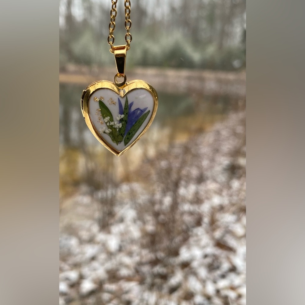 Pressed Flower Locket - Picture 3 of 8